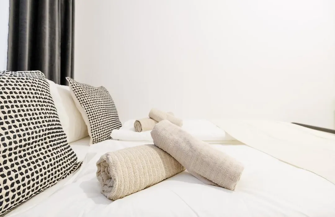 Central City Style Rooms By Home2-1